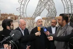 روحانی: اجرای طرح بزرگ فاز ۱۲ پارس جنوبی نشان داد دوران تحریم به پایان رسیده است