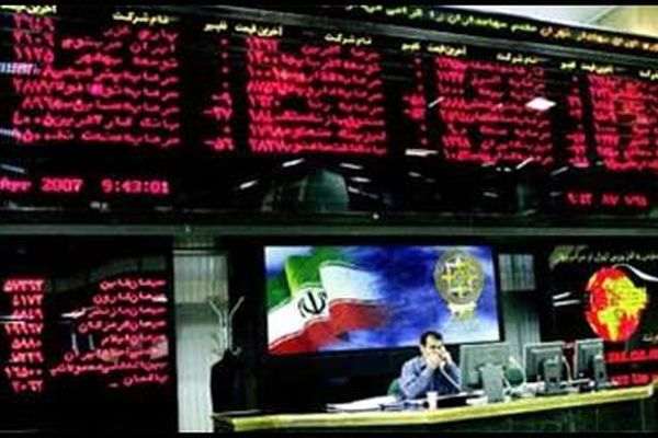کارگزار بورس: بورس تهران منتظر نتیجه مذاکرات درباره نرخ سود بانکی است