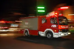 چهار نفر به دلیل انفجار مواد محترقه در یک منزل مسکونی در خیابان  خرمشهر تهران  مصدوم شدند