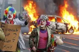 پلیس آلمان ۳۵۰ معترض به سیاست‌های اقتصادی اروپا را بازداشت کرد + فیلم