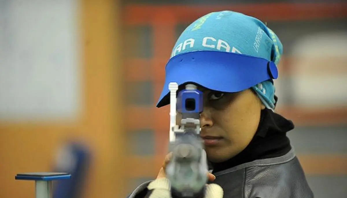 الهه احمدی صاحب گردن‌آویز طلا شد