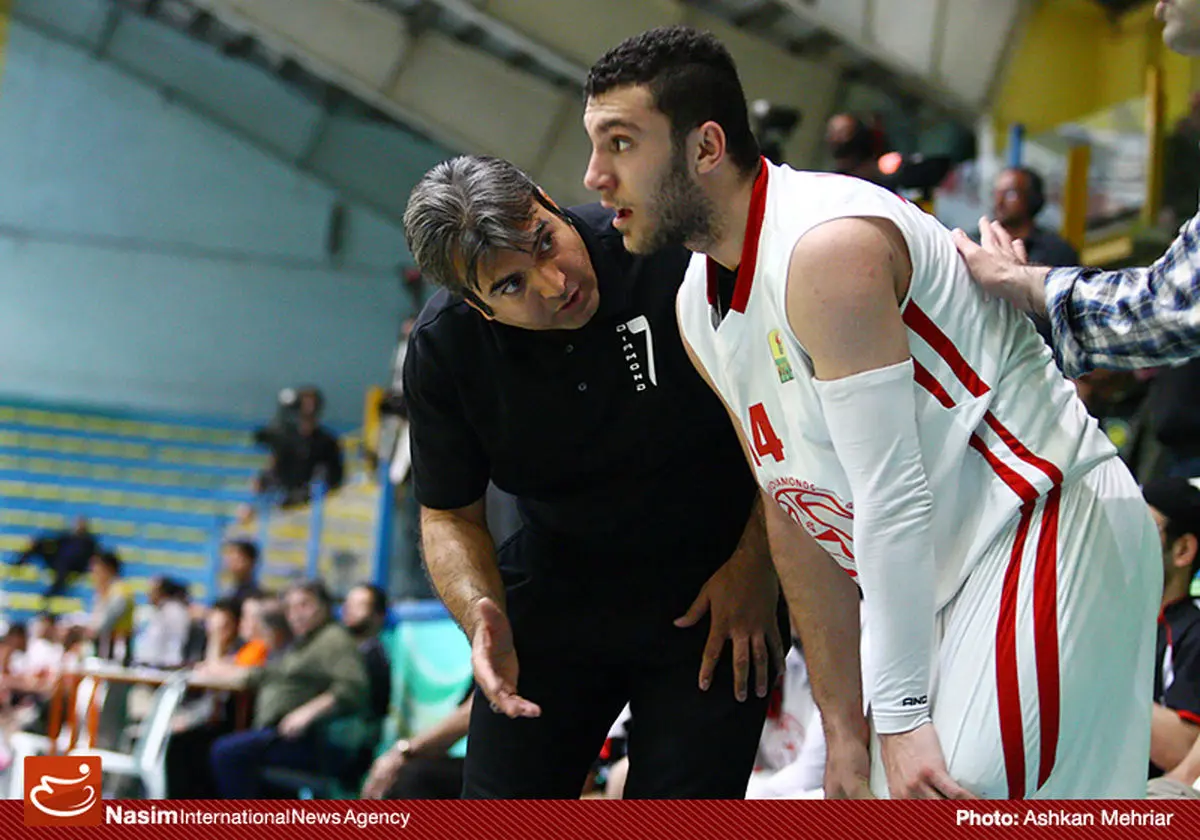 گزارش تصویری:: دیدار تیم‌های بسکتبال مهرام تهران و هفت الماس قزوین