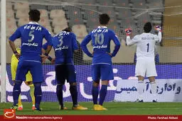 استقلال مقابل ذوب آهن متوقف شد