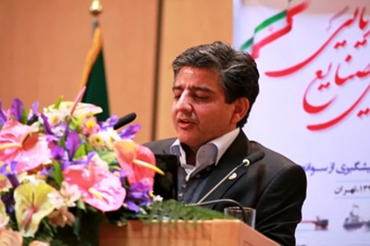 "تسهیلات به بخش صنایع دریایی قطره چکانی است"