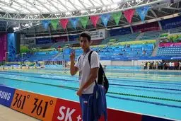 مهدی انصاری در رقابت‌های شنای بین‌المللی دوبی به مدال نقره رسید