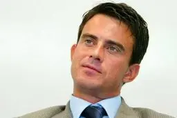 نخست‌وزیر فرانسه از نامزدی کلینتون در انتخابات ریاست جمهوری آمریکا حمایت کرد