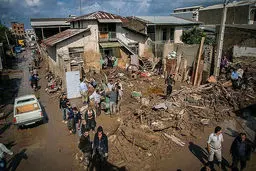 تمام راه‌های ارتباطی شش روستا در منطقه طالقان به دلیل سیلاب قطع شد