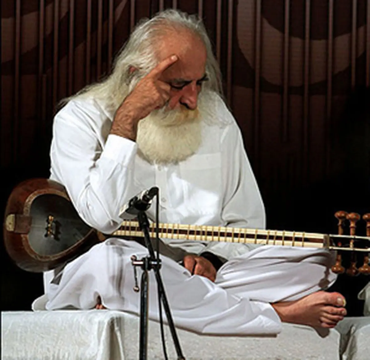 "نوای دیار" به یاد محمدرضا لطفی‌روی صحنه می‌رود