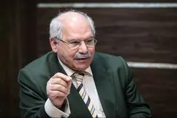 عضو اتاق بازرگانی ایران: نرخ سود بانکی دستوری تعیین نمی‌شود