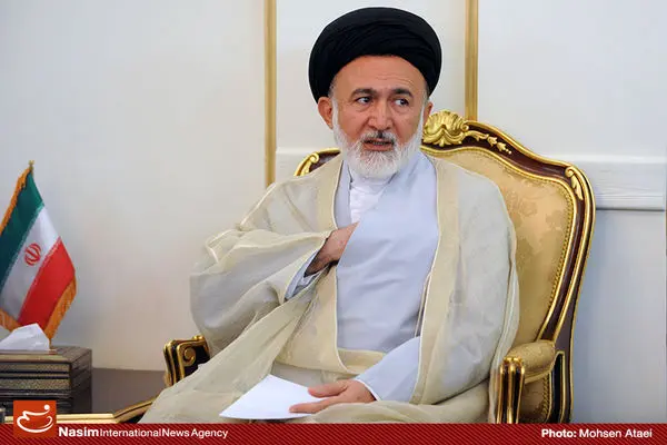 نماینده ولی فقیه در حج:  نباید با مسائل مهم دینی و اسلامی، احساسی برخورد کنیم