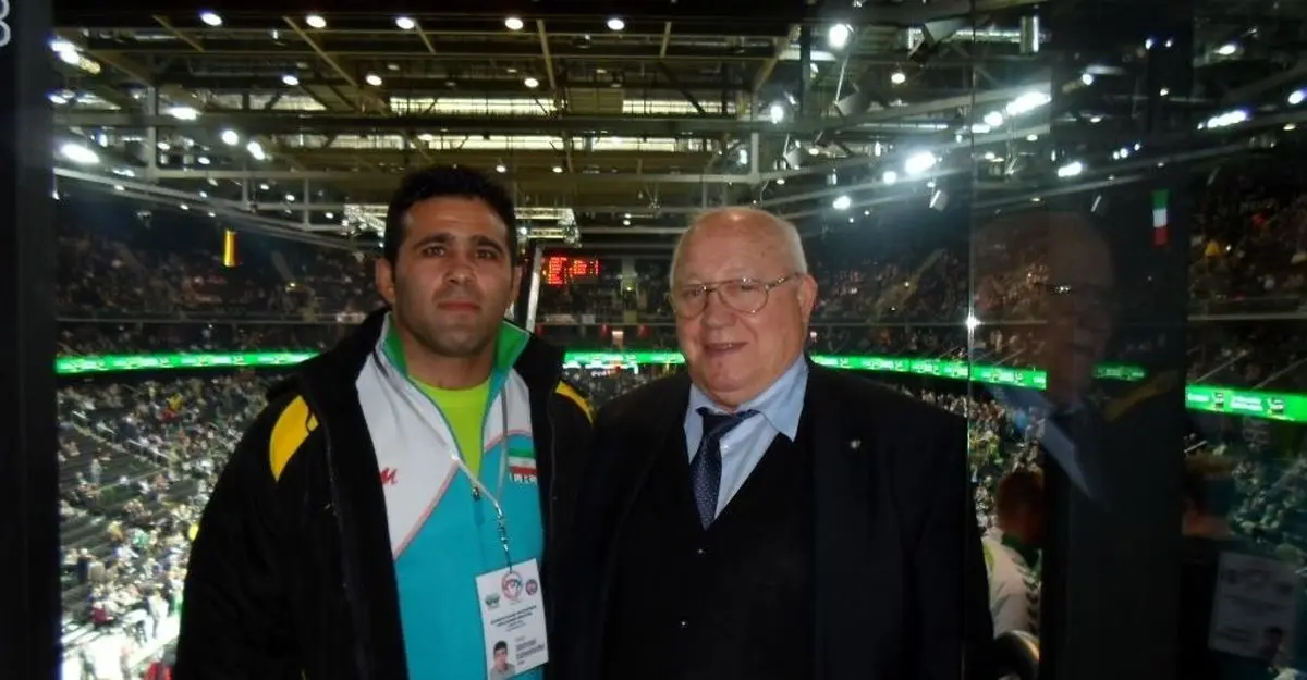 مهرزاد اسفندیاری‌فرد: برخی می‌خواهند عبدولی را از تیم ملی دور کنند