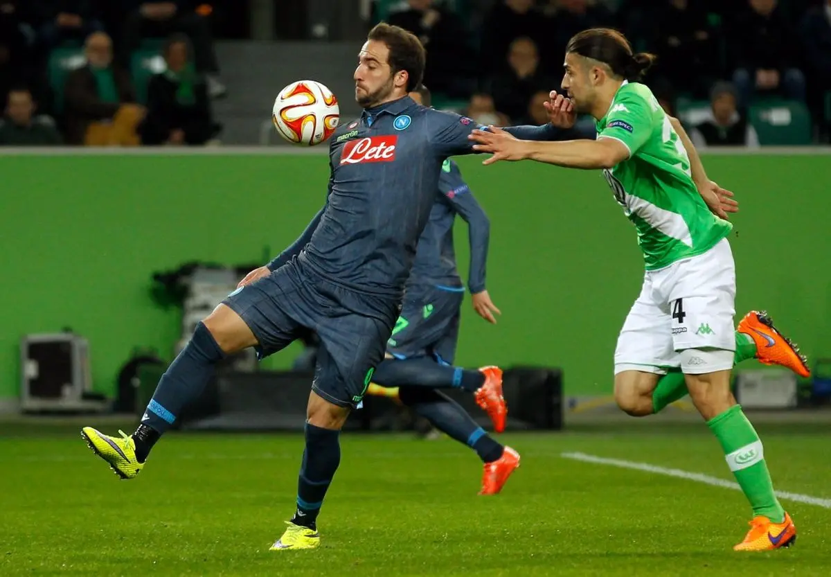 ناپولی با ۴ گل وولفسبورگ را درهم کوبید