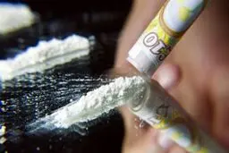 رئیس مرکز تحقیقات پلیس مبارزه با مواد مخدر نسبت به مصرف ماده مخدر 