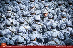 گزارش تصویری ۲:: رژه گرامیداشت روز ارتش در تهران