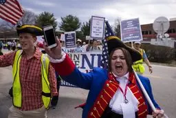 چند می‌گیری رأی بدی؟