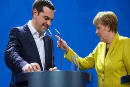 یونان و خدایانش علیه آلمان و کارخانه‌هایش