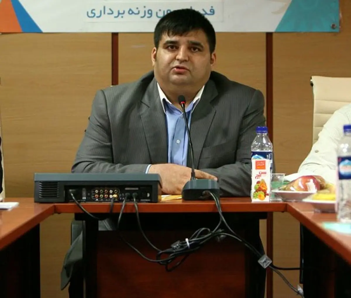 مجمع فدراسیون وزنه‌برداری بدون حضور رضازاده و با ریاست سجادی آغاز شد