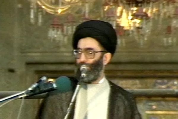 فیلم:: سخنان حضرت آیت‌الله خامنه‌ای پس از دستگیری سران حزب توده