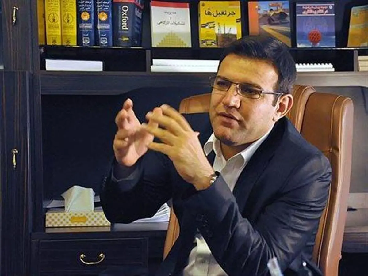 شهاب‌الدین عزیزی خادم: نکونام پیشنهاد کی‌روش بود