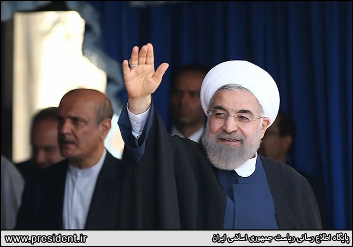 رئیس جمهور از نمایشگاه توانمندی‌های عشایر فارس و آرامگاه حافظ بازدید کرد