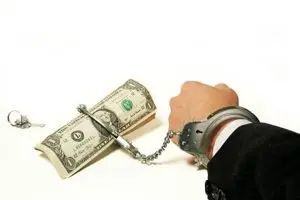 نادران: قانون مبارزه با قاچاق کالا که سال ۹۰ ابلاغ شد هنوز آیین نامه اجرایی ندارد