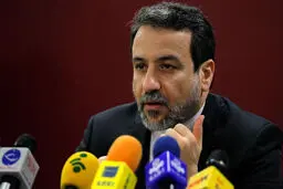 عراقچی: امیدواریم در چند روز آینده، نخستین پیش‌نویس توافق جامع هسته‌ای نگارش شود