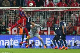 گزارش تصویری شب اول دور برگشت یک‌چهارم‌نهایی لیگ قهرمانان