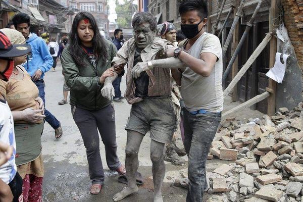 تلفات زلزله نپال به  ۶۵۰۰ نفر رسید