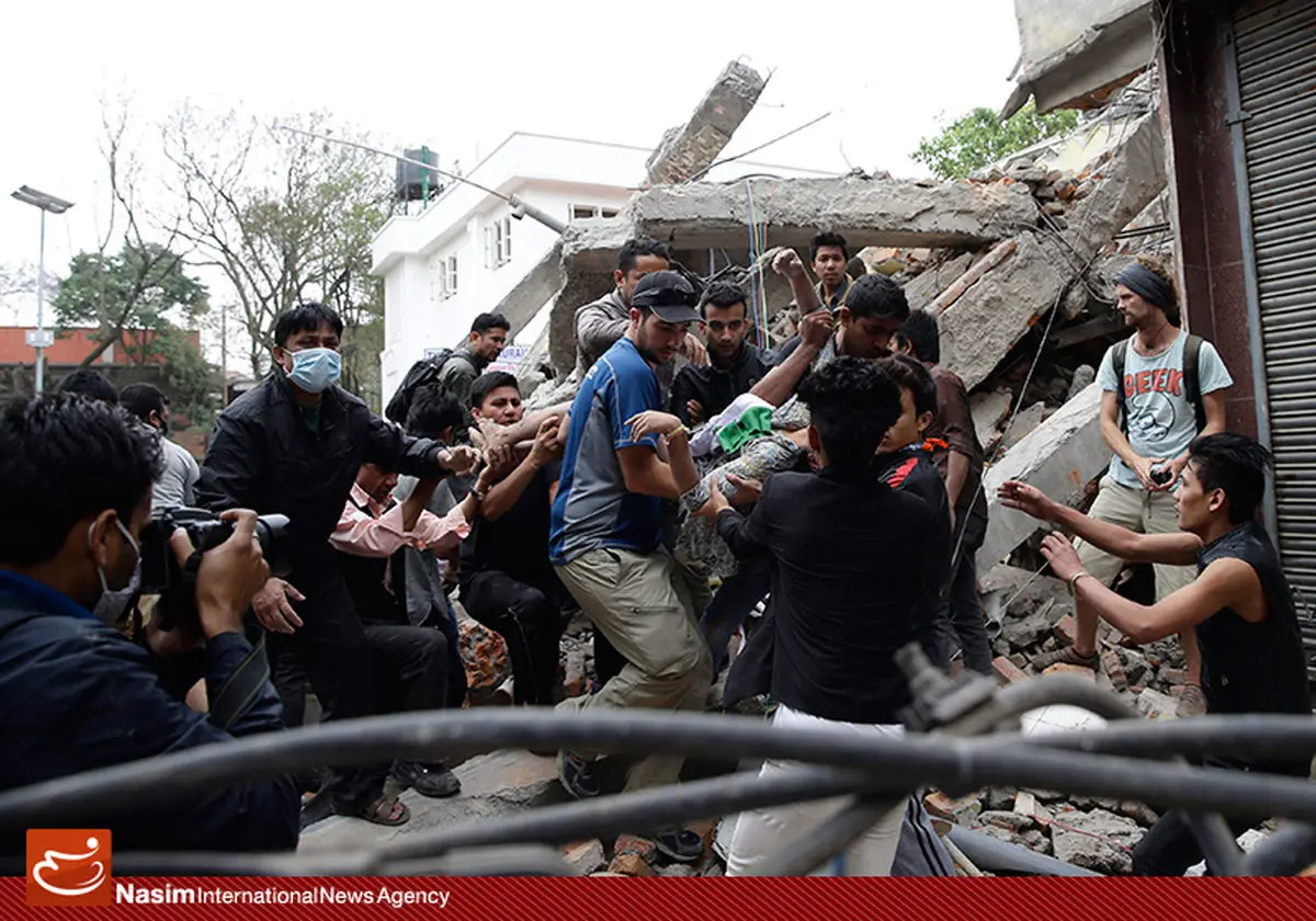 شمار تلفات زمین‌لرزه نپال به ۷۰۴۰ نفر رسید