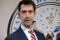 تا مرد توئیت نکرده باشد، عیب و هنرش نهفته باشد