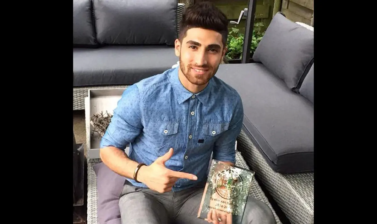 عکس روز:: لوح تقدیر هواداران نایمخن به جهانبخش اهدا شد