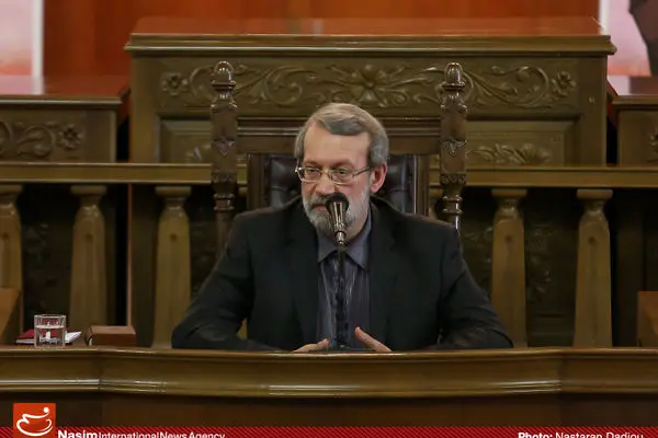 لاریجانی: ارائه بسته حل مشکلات فرهنگیان به مجلس ضرورت دارد