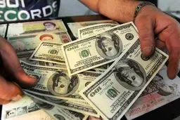 نرخ دلار در بازار آزاد ۱۷ تومان ارزان شد