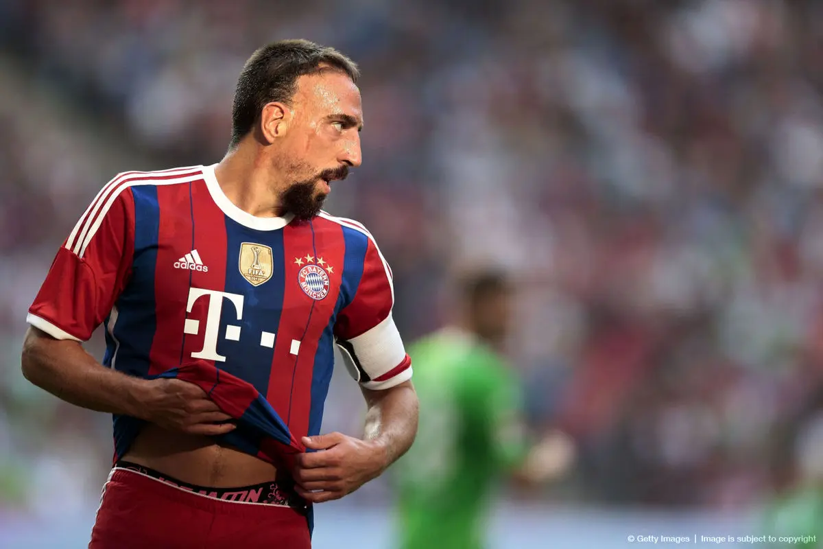 فرانک ریبری هم بازی رفت با بارسلونا را از دست داد