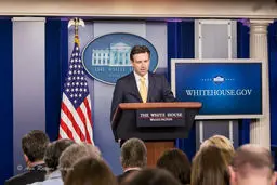 سخنگوی کاخ سفید: می‌خواهیم ایران را مجبور کنیم همه جزئیات را بپذیرد