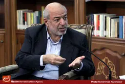 وزیر نیرو از نمایشگاه کتاب بازدید کرد