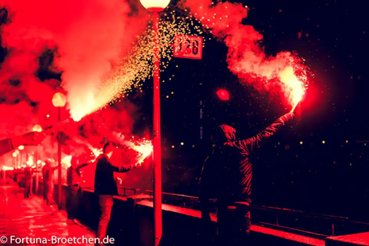 ویدئو:: جشن بی‌نظیر هواداران تیم دسته دومی آلمانی