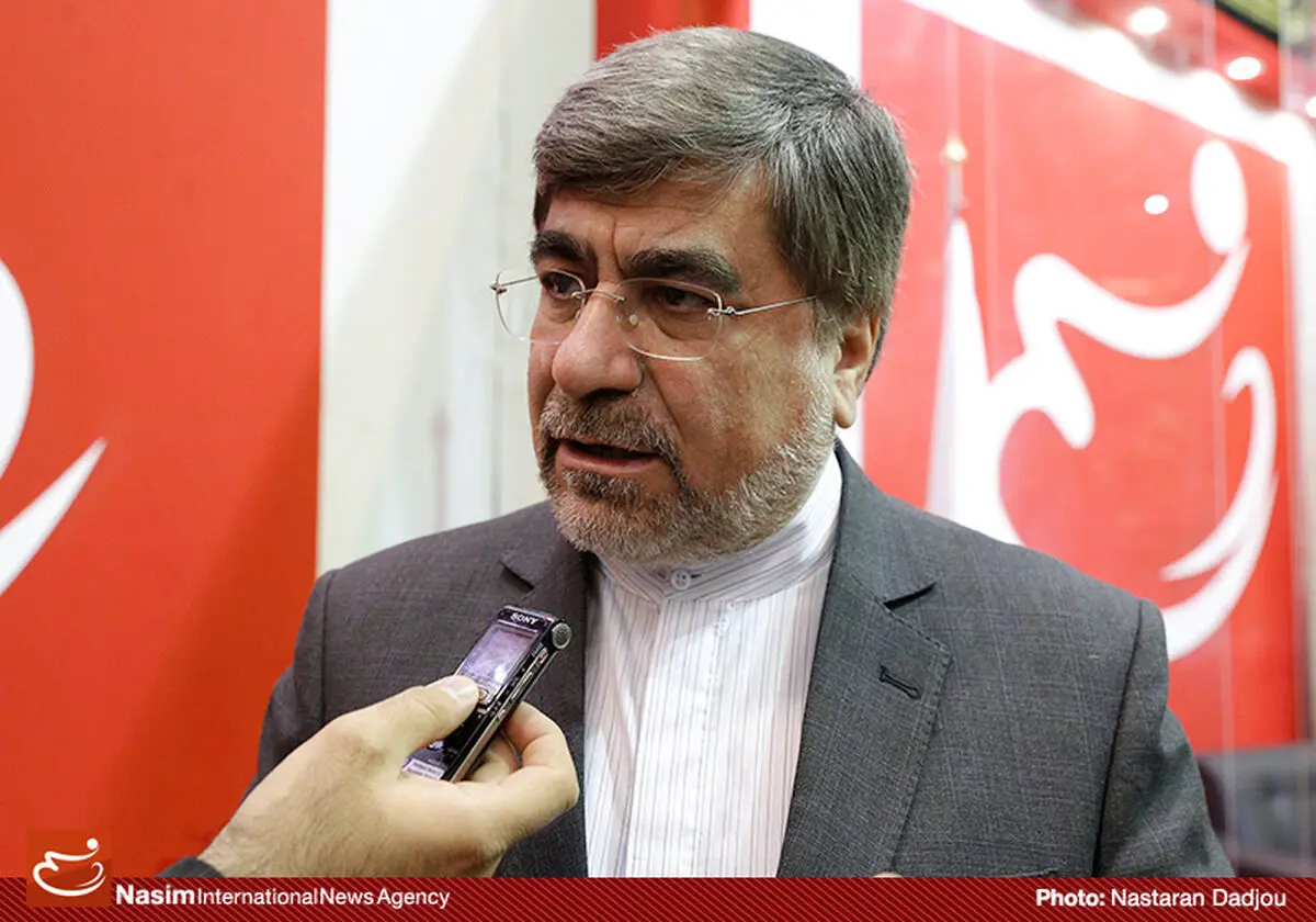 جنتی: با ناشرینی که کتاب‌های زیرمیزی بفروشند، برخورد می‌شود