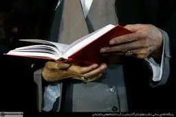 روایتی از متن و حاشیه‌ بازدید رهبر انقلاب از نمایشگاه کتاب