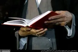 روایتی از متن و حاشیه‌ بازدید رهبر انقلاب از نمایشگاه کتاب