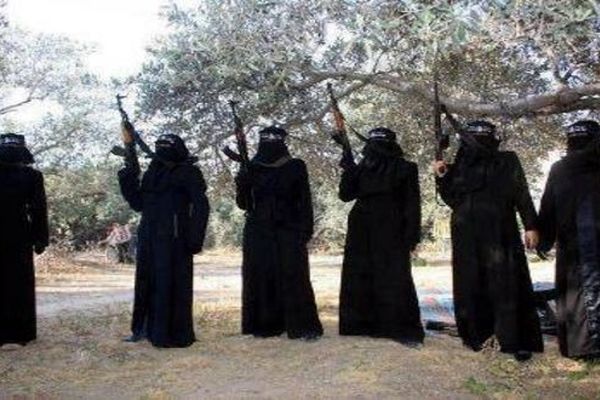 داعش با صدور فتوایی جدید، انجام عملیات انتحاری را بر زنان واجب کرد