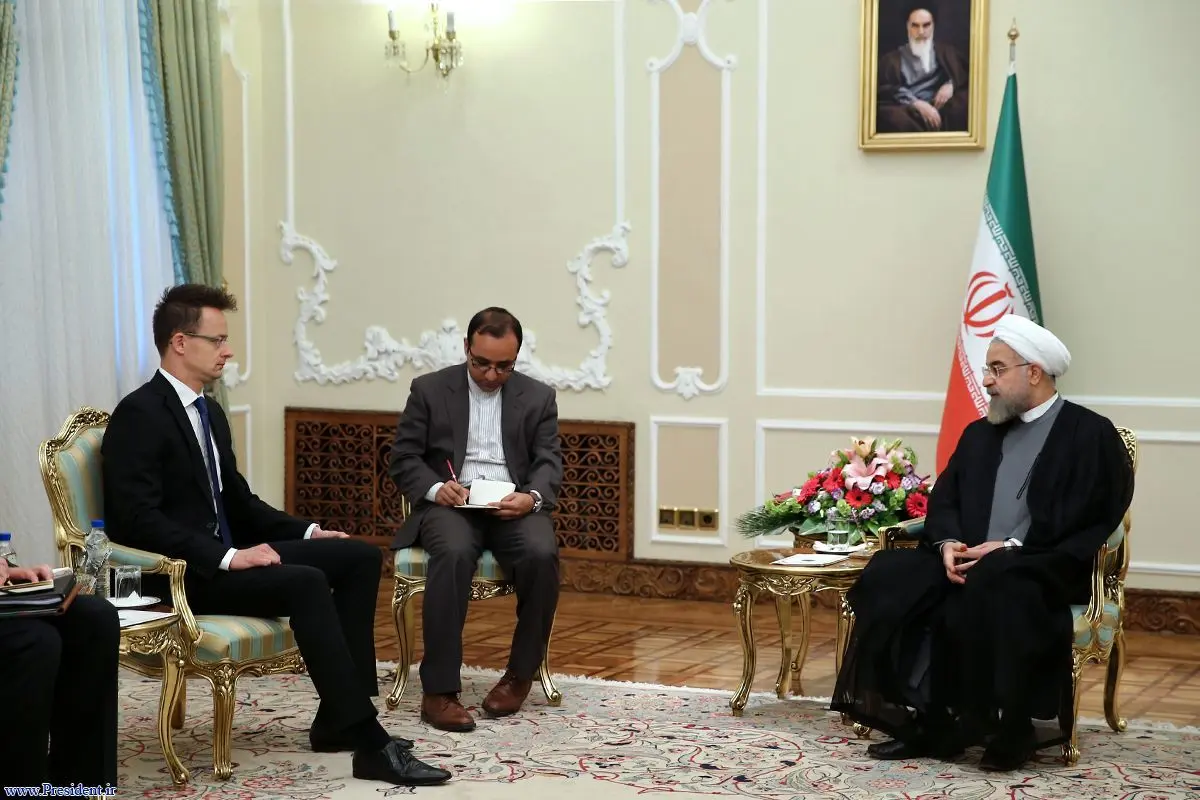 روحانی: ایران و مجارستان می‌توانند پل ارتباطی خاورمیانه و اروپای مرکزی باشند