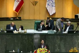 وزیر راه: سفره مسکن مهر را به تدریج جمع می‌کنیم