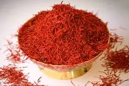 رئیس اتحادیه صادرکنندگان زعفران: اسپانیا ۴۰ تن از ایران زعفران خرید و به اسم خودش صادر کرد