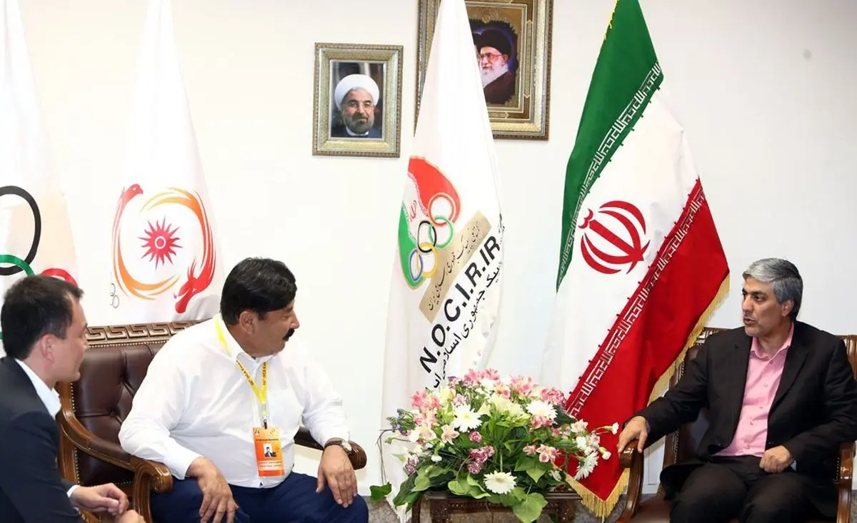 کیومرث هاشمی: باید از ظرفیت‌های ورزشی یکدیگر استفاده بهتری ببریم