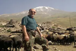 آقای رئیس، دروغگو باید عذر بخواهد نه شما!