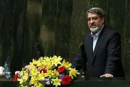 نمایندگان سوال کننده از پاسخ وزیر کشور قانع شدند