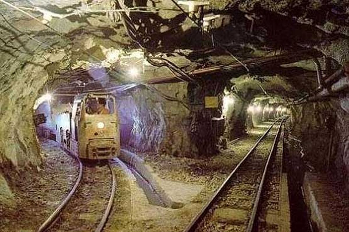 مدیرکل امور اکتشاف وزارت صنعت: ۴۰ میلیارد تن، ذخیره قطعی معدنی در ایران داریم