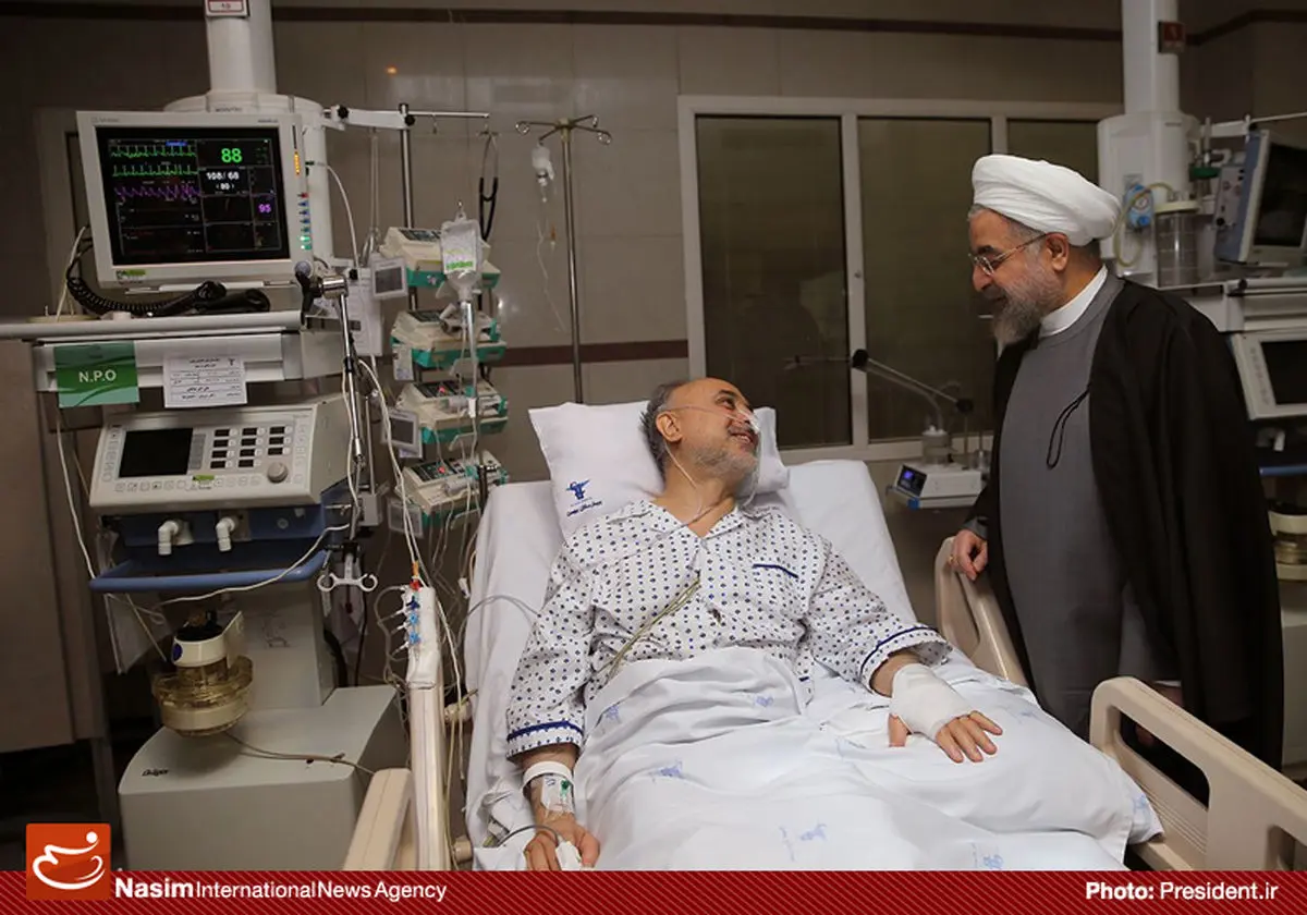 عکس خبری:: عیادت رئیس‌جمهور از علی‌اکبر صالحی