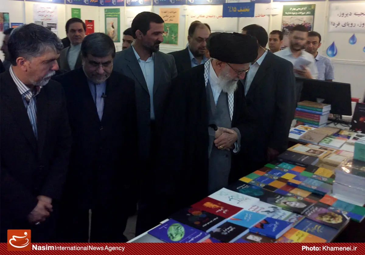 گزارش تصویری:: بازدید رهبر معظم انقلاب از بیست و هشتمین نمایشگاه بین‌المللی کتاب تهران